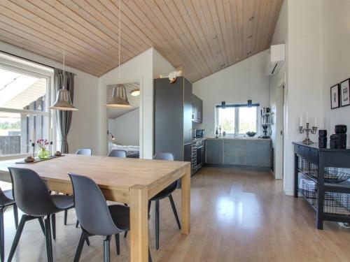 Holiday Home Mayke - 900m from the sea by Interhome in Lokken