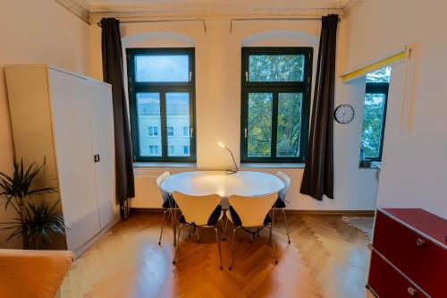 Beautiful old building apartment, Drážďany (fotografie 6)