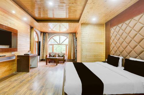 Facilities, Hotel O Model Town Mall Road in Siyal