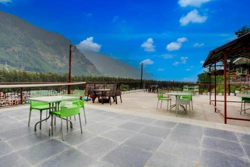 Facilities, Hotel O Model Town Mall Road in Siyal