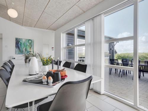 Holiday Home Vitori - 800m from the sea by Interhome in Lokken