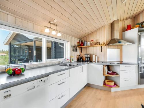 Holiday Home Oskarvine - 900m from the sea by Interhome in Gronhoj