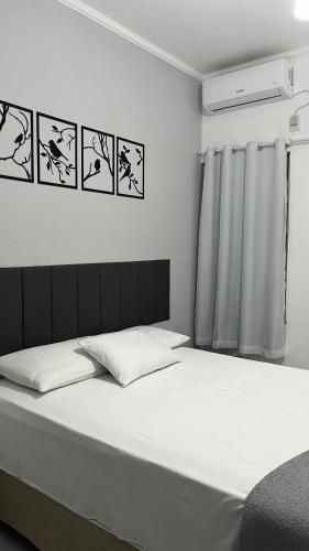 1 double bed, 2 twin beds