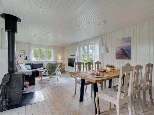 Holiday Home Marit - 150m from the sea by Interhome in Nr. Lyngby