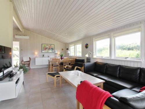 Holiday Home Alberga - 700m from the sea by Interhome in Nr. Lyngby