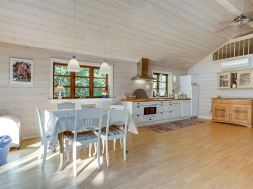 Holiday Home Floriane - 700m from the sea by Interhome in Nr. Lyngby