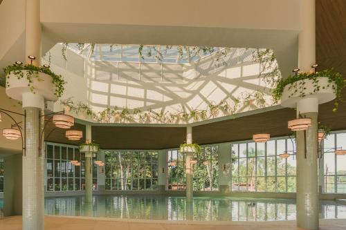 สระว่ายน้ำ, Grand Carima Resort & Convention Center in วีลา การีมา