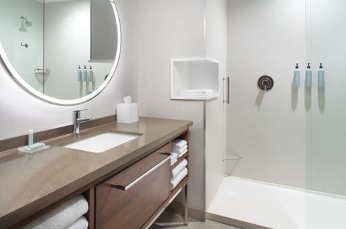 Courtyard by Marriott Atlanta Covington - image 6