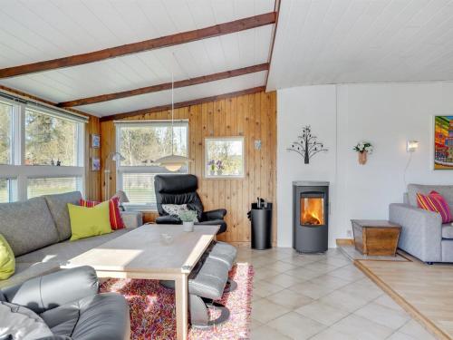  Holiday Home Ingebritt - 1-5km from the sea by Interhome in Blokhus