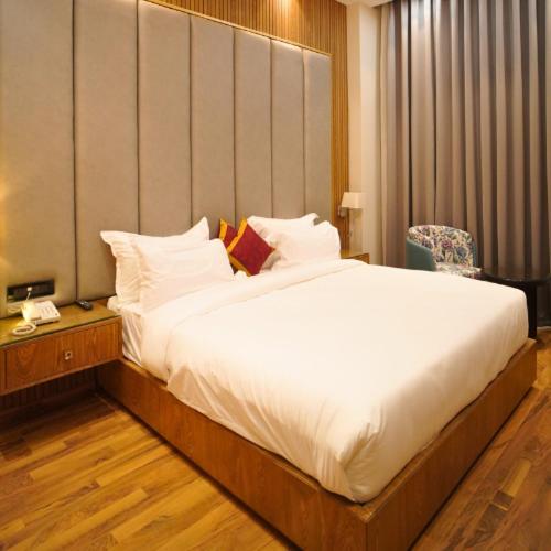 . Hotel Swarn Palace