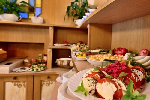 餐飲選擇, 庭院別墅 (Villa Casteria) in 緬濟茲德羅耶