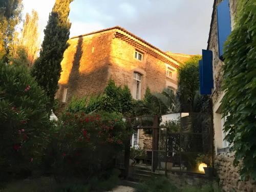 Les Aiguières en Provence gîte à louer Suze-la-Rousse