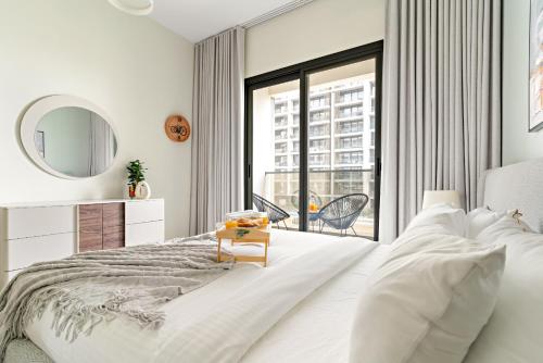 VayK - Prestigious 1BR Apartment in Dubai Hills Estate - image 12