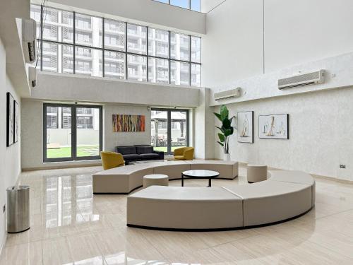 VayK - Prestigious 1BR Apartment in Dubai Hills Estate - image 7