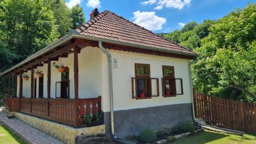 Hutai Meseház (Hutai Mesehaz) in Háromhuta