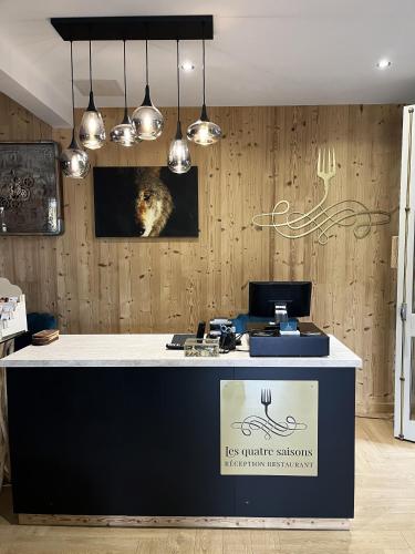Hôtel Les Quatre Saisons (Hotel Les Quatre Saisons) in Dullin