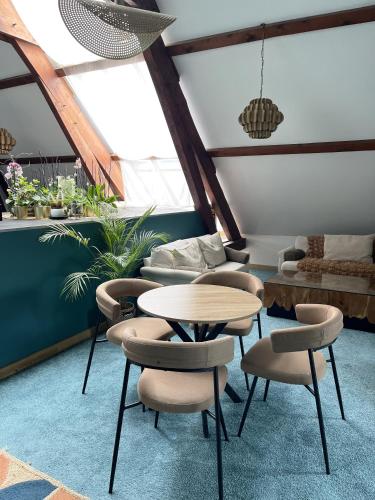 Hôtel Les Quatre Saisons (Hotel Les Quatre Saisons) in Dullin