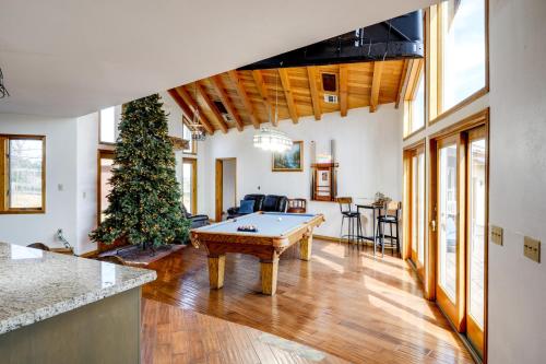 ‘Simple Life Ranch’ w/ Hot Tub & Sauna in Keene! in Golden Hills (CA)
