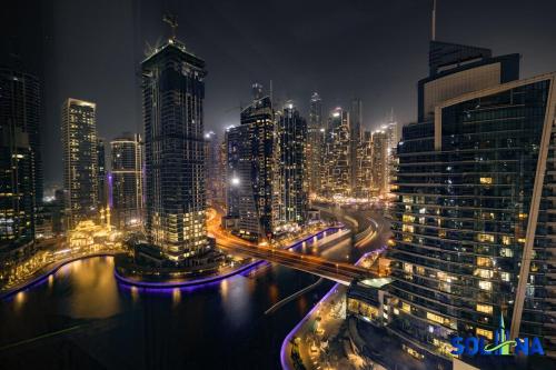 Large Waterfront 3 Bedrooms Marina, Dubaj