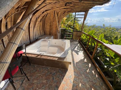 Aero Glamping Hotel Pereira in Universidad