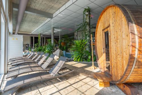 สปา, Hotel et Pavillons Le Petit Manoir du Casino in ลา มอลไบ (QC)