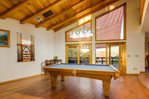 Simple Life Ranch with Hot Tub and Sauna in Keene!