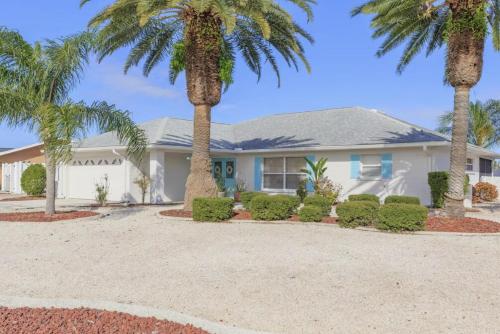 The Seaside Retreat, FREE heated pool in Apollo Beach