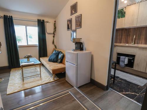 The Cloud Apartment 1 near station - image 3