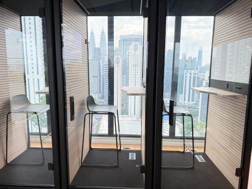 Majestic Residence KLCC By Sky Pool - image 4