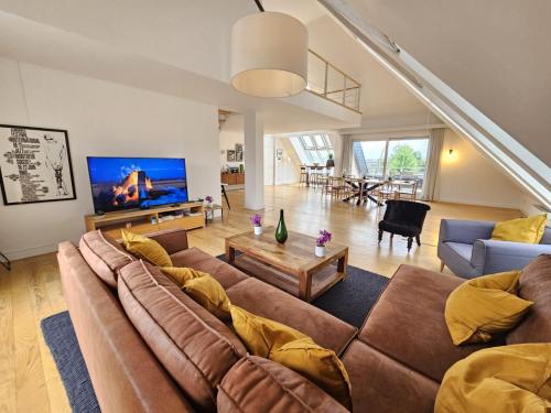 Luxurious 3BR Penthouse w terrace&parking – khách sạn tại Zens