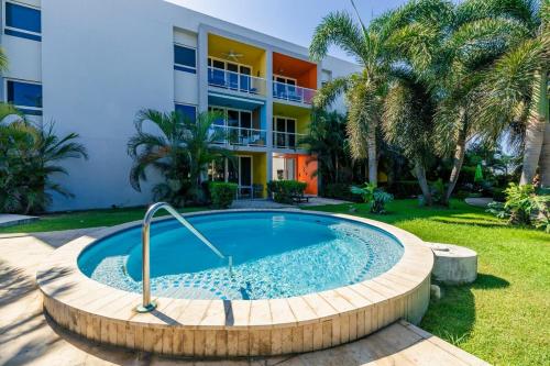 Beautiful apartment in Isla Bonita Residences in บูคูรุย