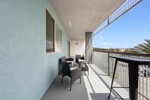 The Iris-Modern 3BD in the Heart of Marina del Rey-Pool,Gym,Jacuzzi-Near LAX