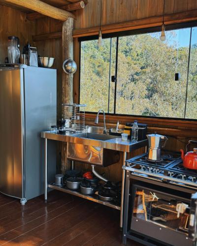 Chalé com Banheira e Nascer do Sol no Vale (Chale com Banheira e Nascer do Sol no Vale) in Marmelópolis