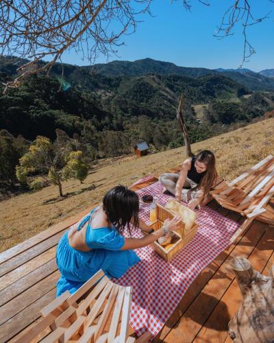 Cabana Western com Banheira e Vista para o Pôr do Sol nas Montanhas (Cabana Western com Banheira e Vista para o Por do Sol nas Montanhas) in Marmelópolis