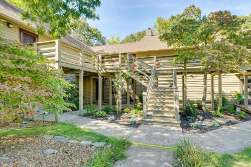 Hike, Fish and Golf Condo 5 Mi to Ozone Falls! in Fairfield Glade (TN)