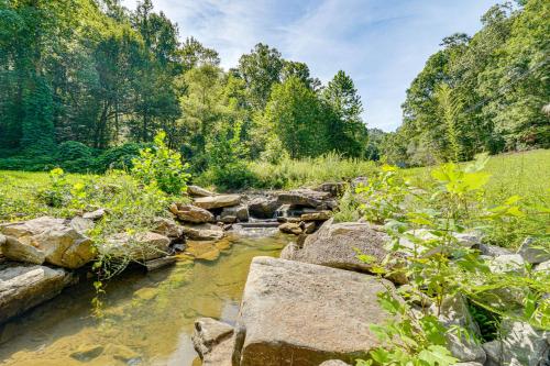 Hike, Fish and Golf Condo 5 Mi to Ozone Falls! in Fairfield Glade (TN)