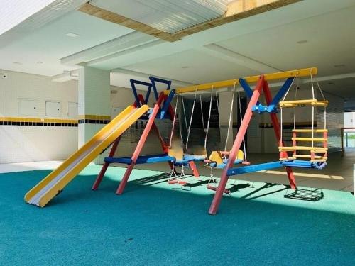 Playground, Apt Pe na Areia Floripa - Praia dos Acores - Churrasqueira na Varanda e Piscina in Armacao
