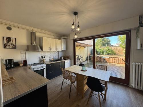 Charmante petite maison en plein centre-ville in 馬耶納