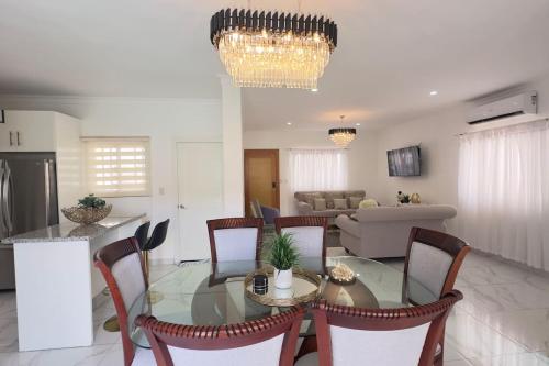 設施, Elegante Casa Estrella Marina 117 Pool BBQ in 拉羅瑪納