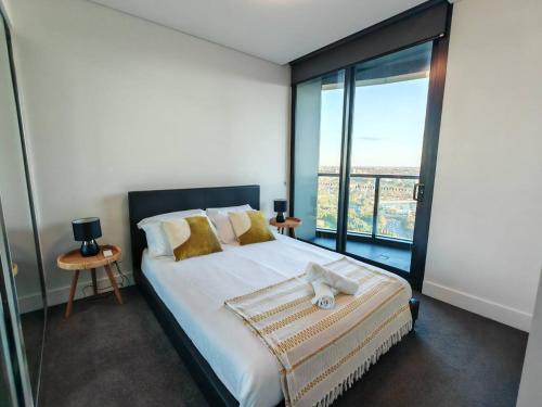 Top floor apartment in Sydney Olympic Park - image 13