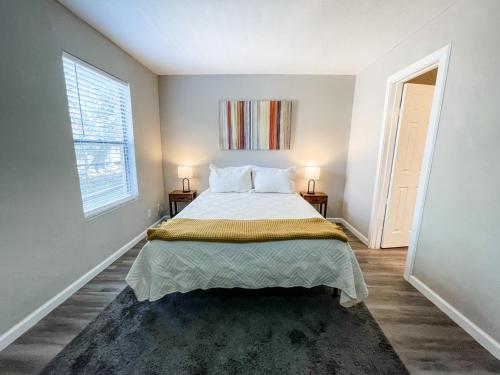 Perfect for Group with 2BR, 2BA and Pool