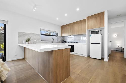 Konyha, Domi rentals - The Highland House in Oakleigh