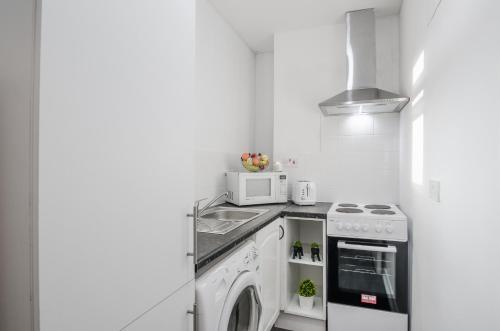 Ensuite Double Room with Private Kitchen Dudley - Kinver