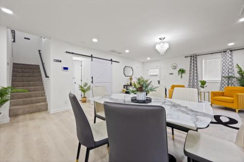 Royal Palm Urban Suites - Close to Downtown ATL in Cascade Road