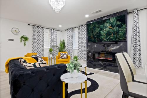 Royal Palm Urban Suites - Close to Downtown ATL in Cascade Road
