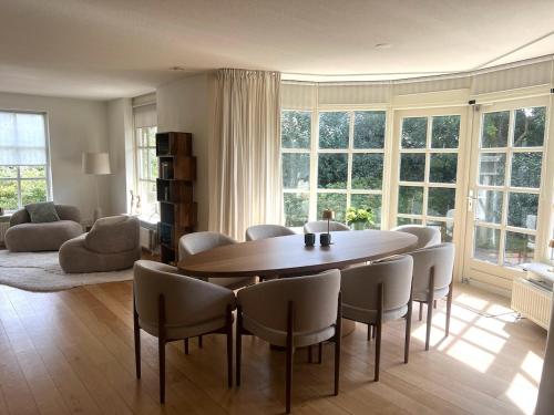 Villa Louise in แบร์เคน อัน เซ