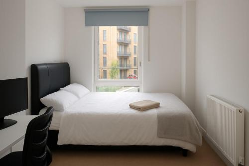 Modern city centre 2 bedroom apartment with large balcony, Manchester (zdjęcie 3)