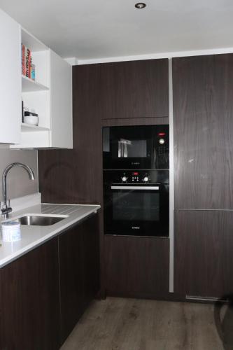 Modern city centre 2 bedroom apartment with large balcony, Manchester (zdjęcie 4)