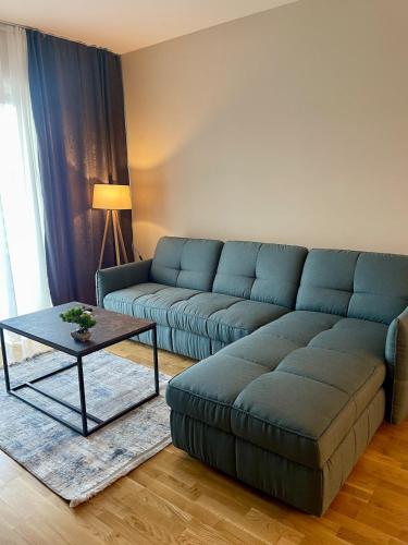 Skopje City Center 1BR Apt - Free Parking & Wi-Fi, Skopje (photo 10)