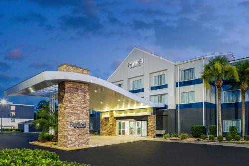 Fairfield Inn Suites Brunswick